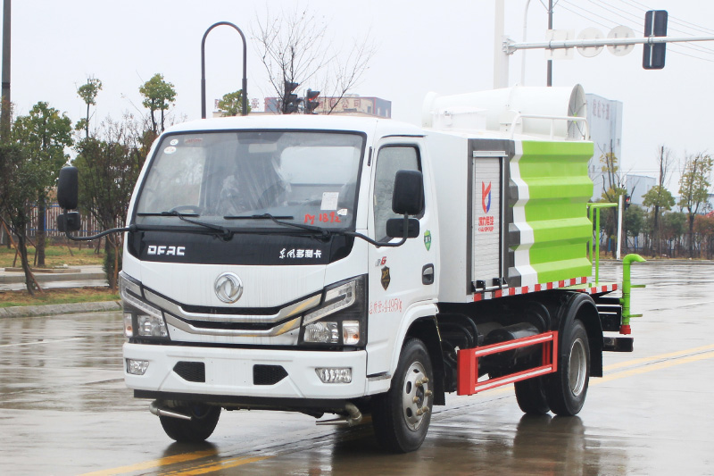 東風D6抑塵車(chē)（方罐） 4.5方（霧炮30~40米）