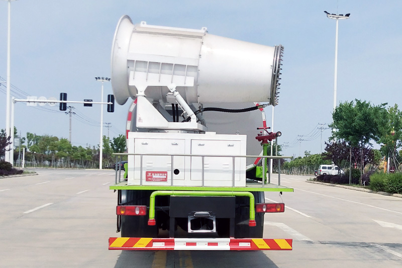 東風專底後雙橋抑塵車(chē)（圓罐） 17方(霧炮60~100米)