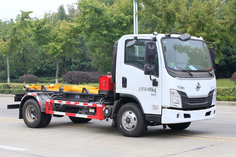 東風柳汽- L2勾臂套臂垃圾車(chē)-可上藍(lán)牌 6方生(shēng)活垃圾箱 建築垃圾箱