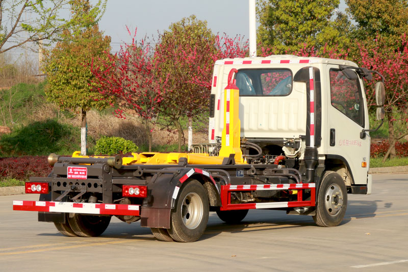 福田H2套臂垃圾車(chē) 5方生(shēng)活、建築垃圾箱