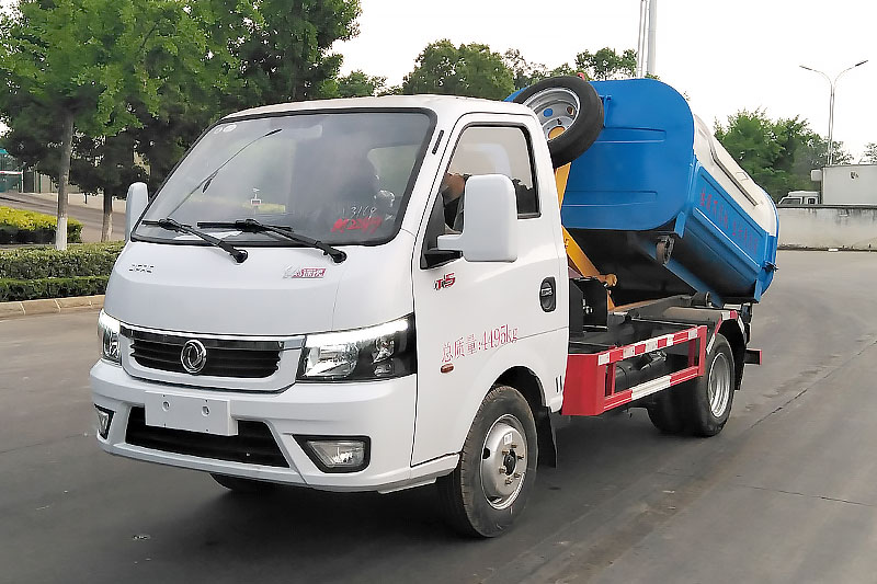 東風途逸勾臂垃圾車(chē) 3方生(shēng)活垃圾箱