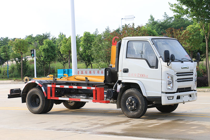 江鈴順達3360軸距勾臂垃圾車(chē)（選裝套臂） 5方生(shēng)活垃圾箱 建築垃圾箱