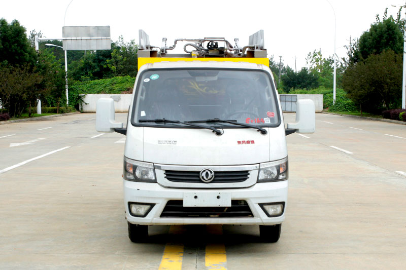 東風途逸電(diàn)動無洩漏垃圾車(chē) 3方