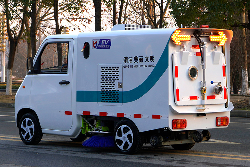 小(xiǎo)神童純電(diàn)掃路車(chē)