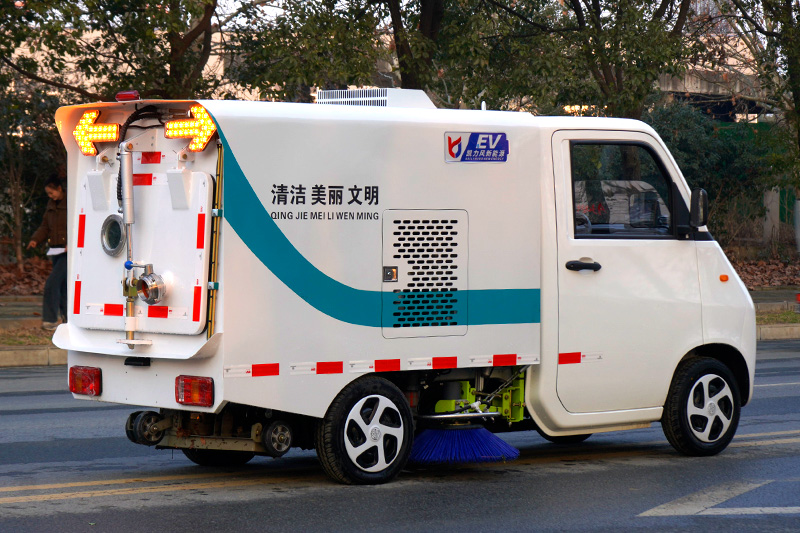 小(xiǎo)神童純電(diàn)掃路車(chē)