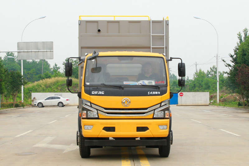 凱力風-東風大(dà)多利卡污水淨化車(chē)